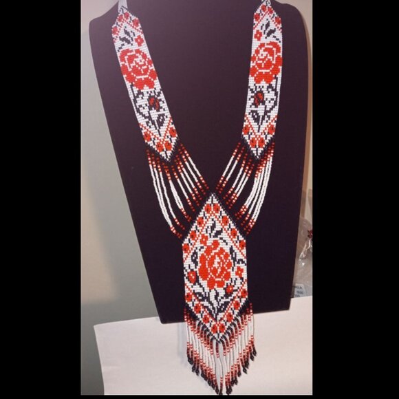 🌹 Beaded Gerdan with Rose Embroidery Motifs 🌹 - Picture 1 of 4